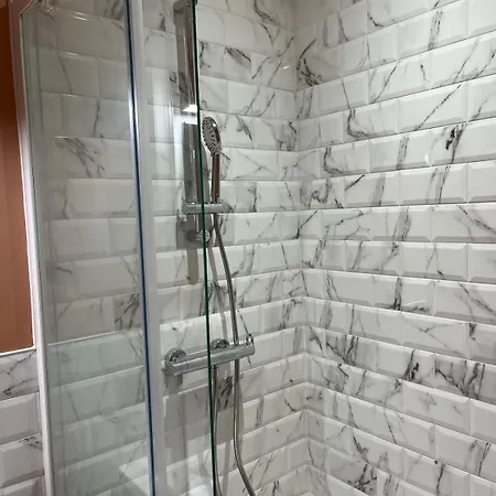 Bel Renove Avec Grande Terrasse Proche Lillet A *