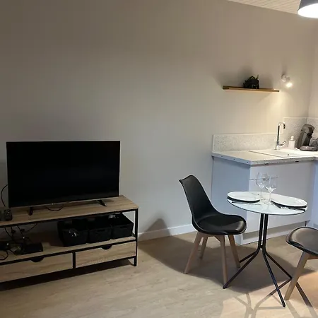 Bel Renove Avec Grande Terrasse Proche Lillet A *