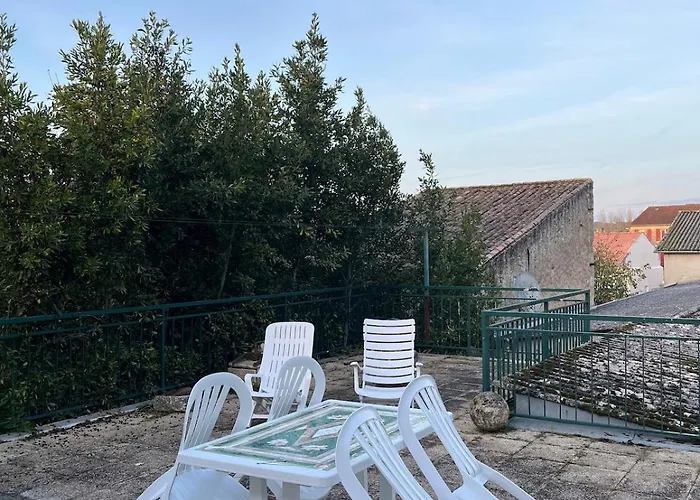 Bel Renove Avec Grande Terrasse Proche Lillet A Lejlighed Podensac